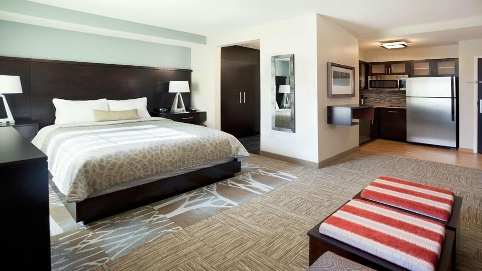 Staybridge Suites Houston East - Baytown By Ihg Room photo